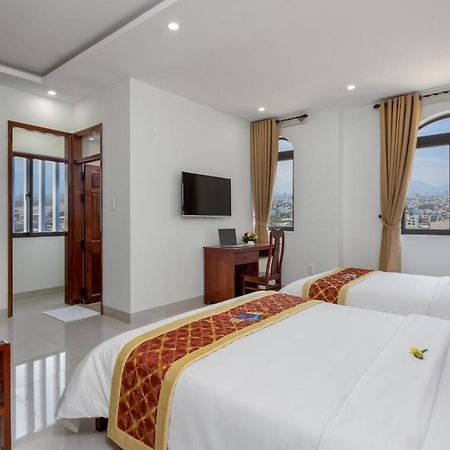 Hotel Khach San Pham Gia Da Nang Esterno foto