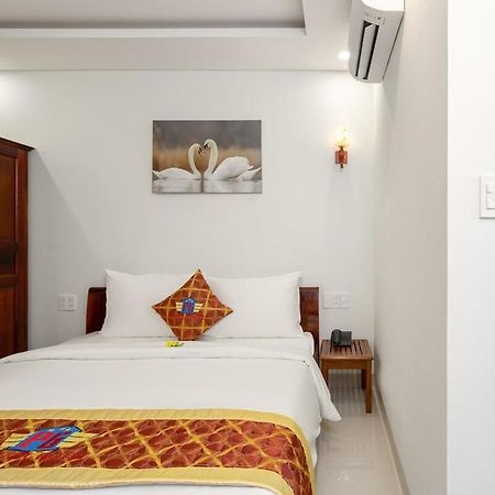 Hotel Khach San Pham Gia Da Nang Esterno foto