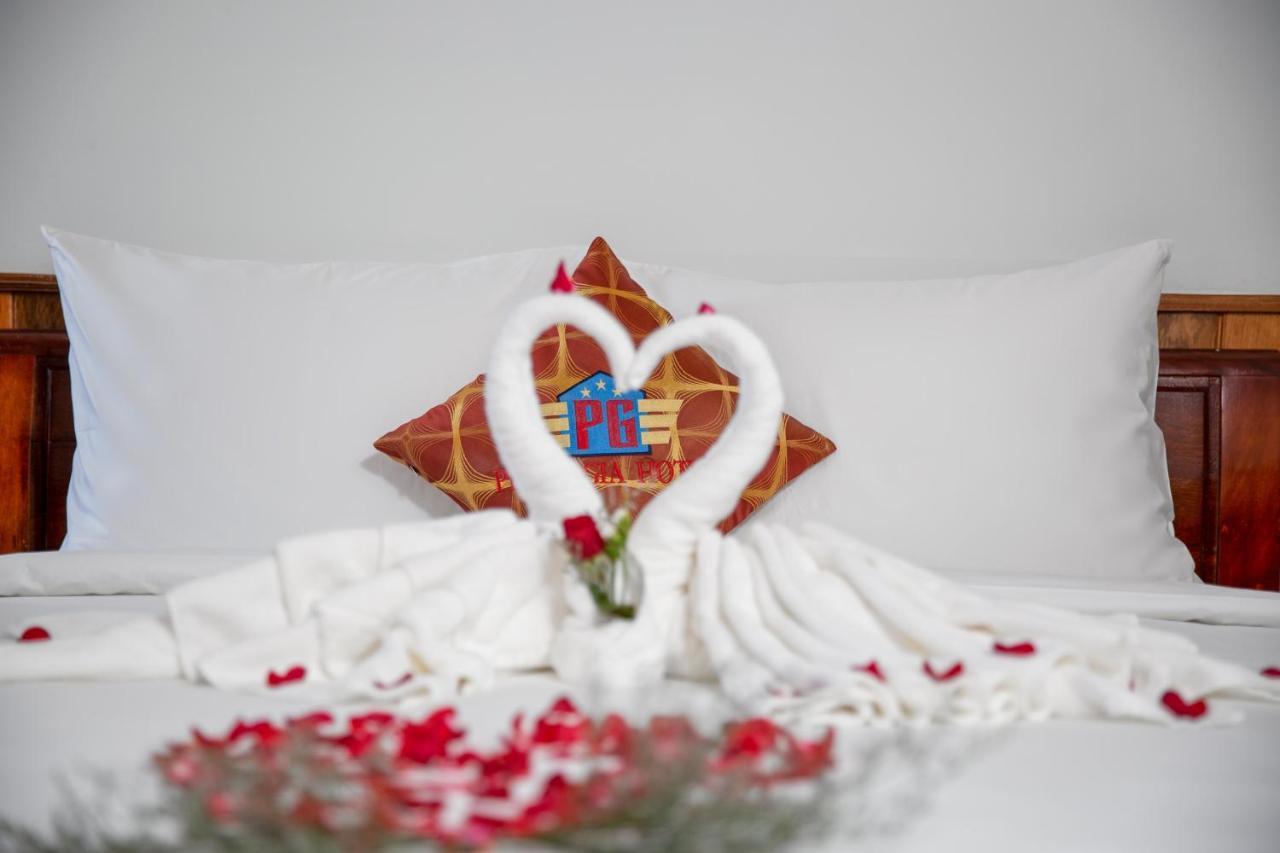 Hotel Khach San Pham Gia Da Nang Esterno foto