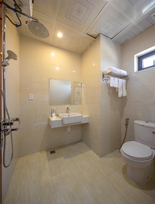 Hotel Khach San Pham Gia Da Nang Esterno foto